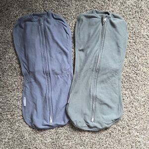 NWOT Comfy Cubs Swaddle Sacks